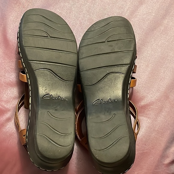 Clarks Sandals Size 8M - Picture 4 of 5